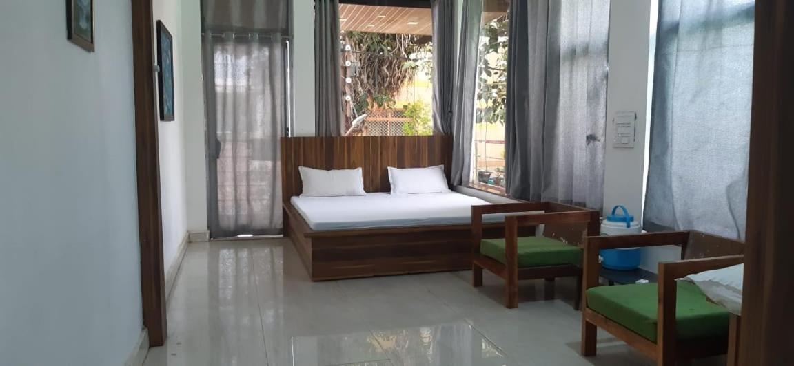 Hotel Rajvihar Pachmarhi Exterior photo