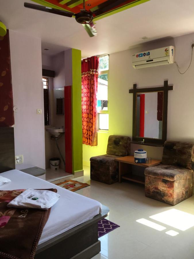 Hotel Rajvihar Pachmarhi Exterior photo