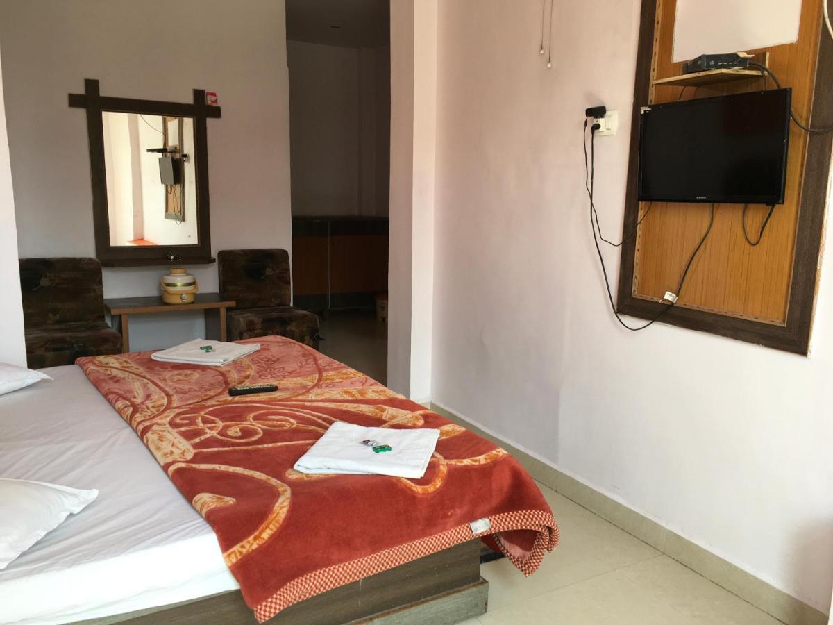 Hotel Rajvihar Pachmarhi Exterior photo